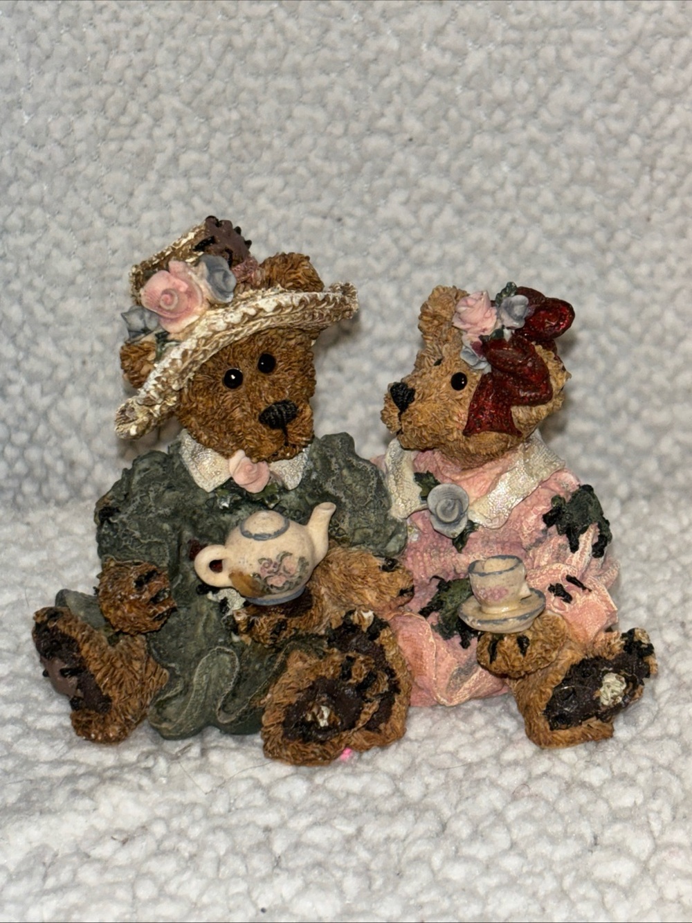 Boyds Bears Tea Time Figurine Pair in Green and Pink Vintage 1990’s